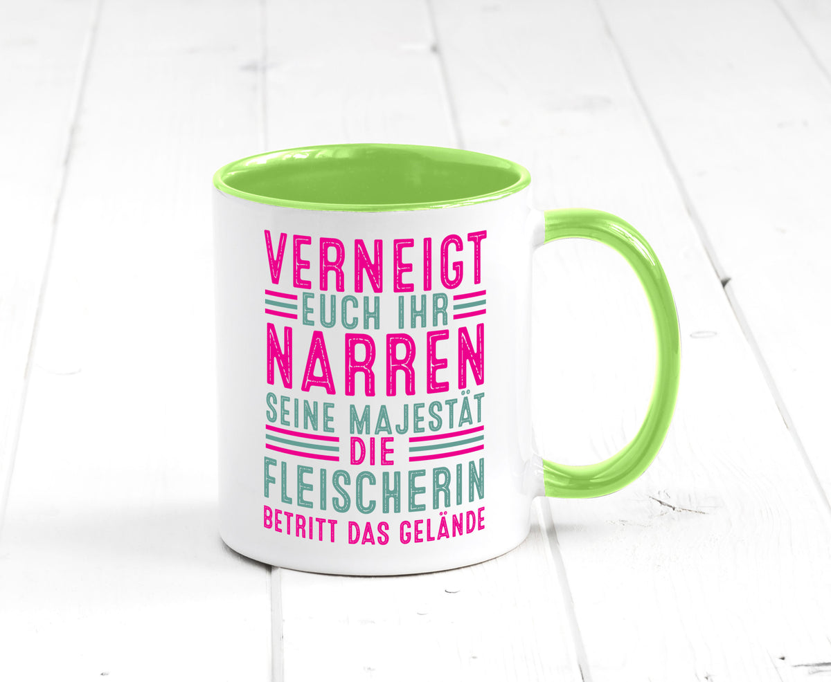 Verneigt euch: Fleischerin | Schlachterei v2 Geschenkidee Humor Tasse