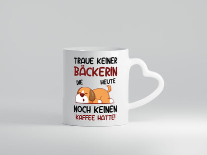 Traue keiner Bäckerin | Bäckerei Frauen Backen lustiger Spruch Geschenk Humor