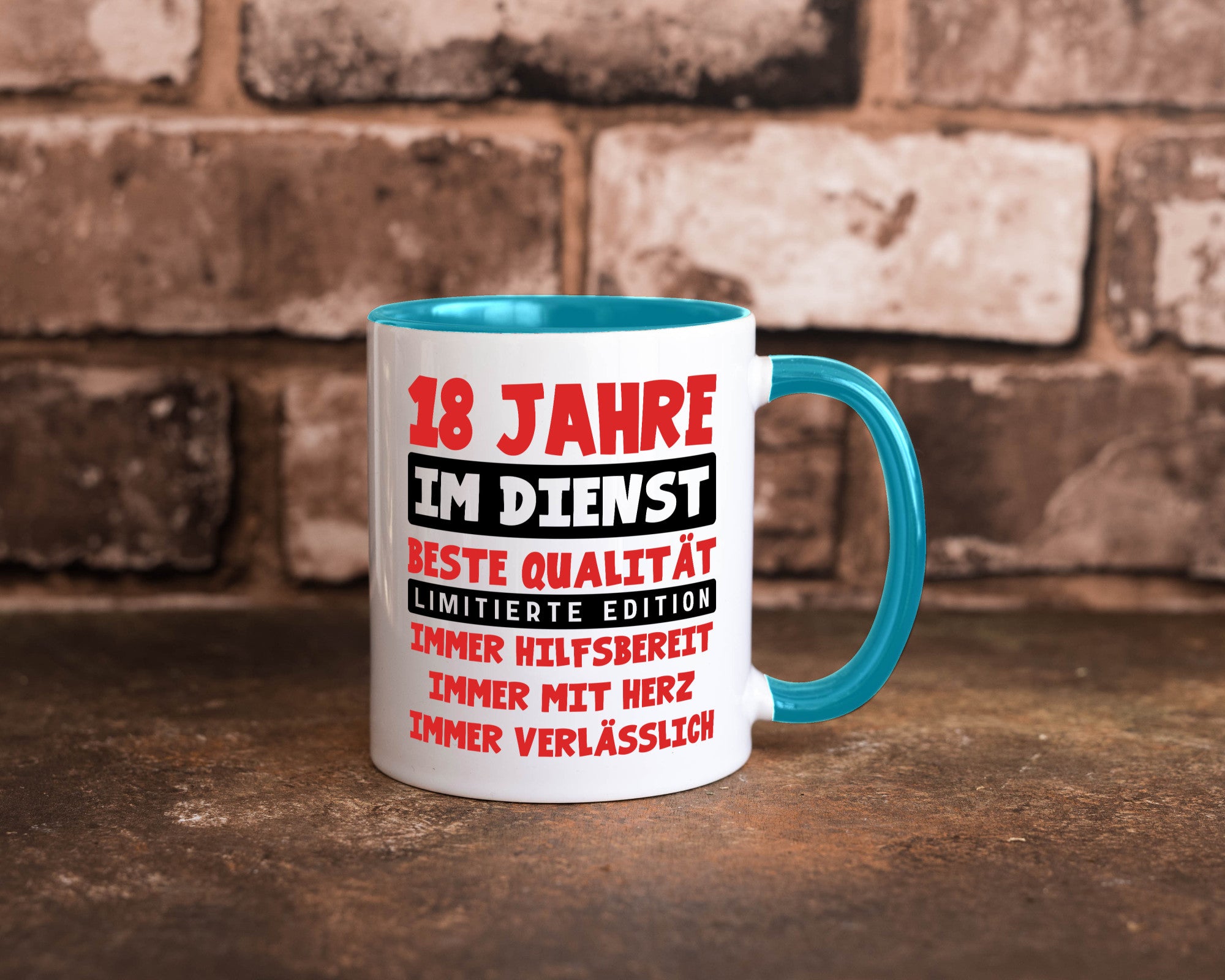 18 Jahre im Dienst | Jubiläum Arbeit v9 Geschenkidee Kollegen Büro Humor Tasse