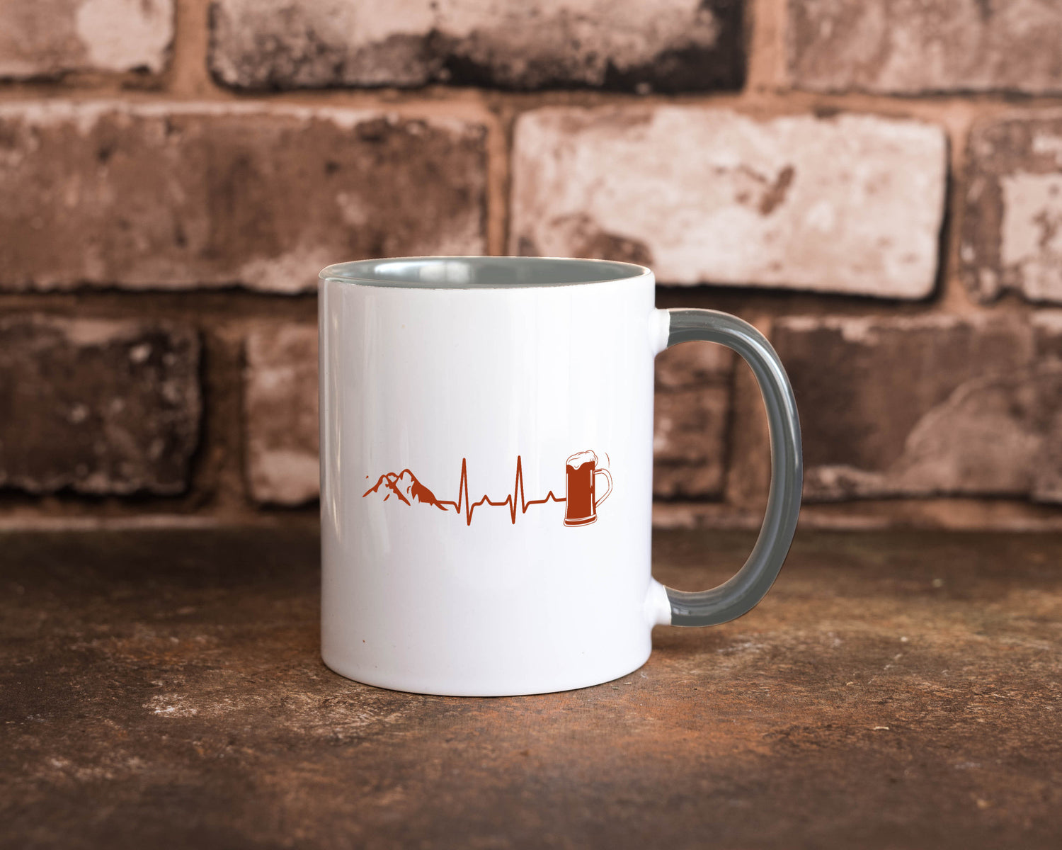 Berge und Bier | Wandern Wanderer Biertrinken Geschenkidee Humor Tasse
