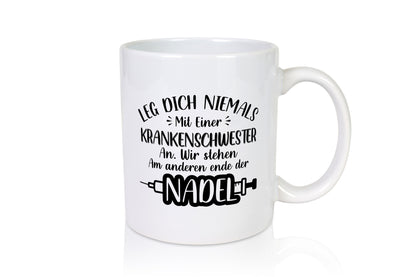 Krankenschwestern am anderen Ende der Nadel | Spritze lustiger Spruch Geschenk