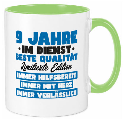 9 Jahre im Dienst | Jubiläum Arbeit v7 lustig Kollegen Büro Geschenk Tasse