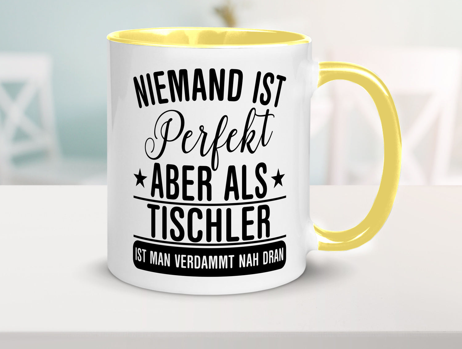 Verdammt nah dran: Tischler | Handwerk Beruf Tischlerei lustig Arbeit Kollegen