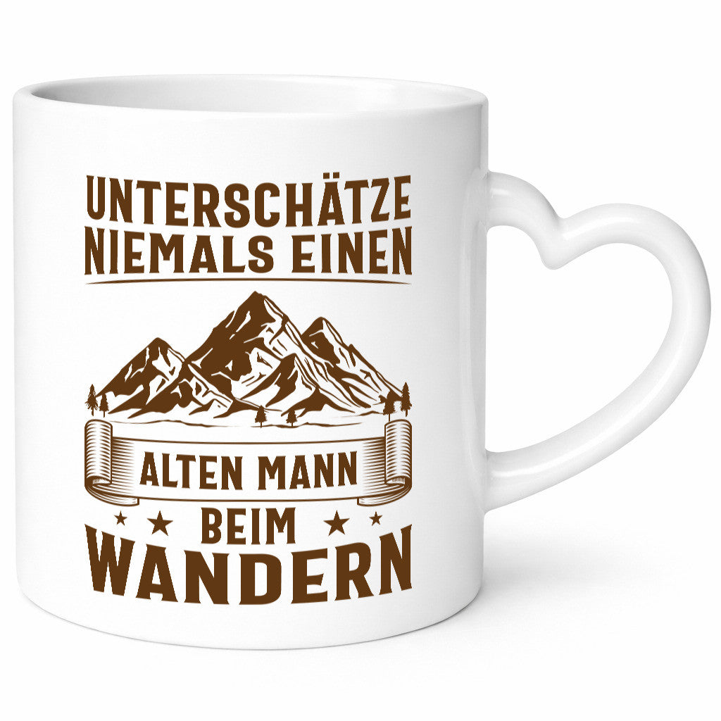Unterschätze keinen alten Mann beim Wandern | Gebirge Geschenkidee Humor Tasse