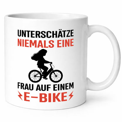 Alte Frau auf dem E-Bike | Fahradfahren Geschenk Humor Geschenkidee lustiger
