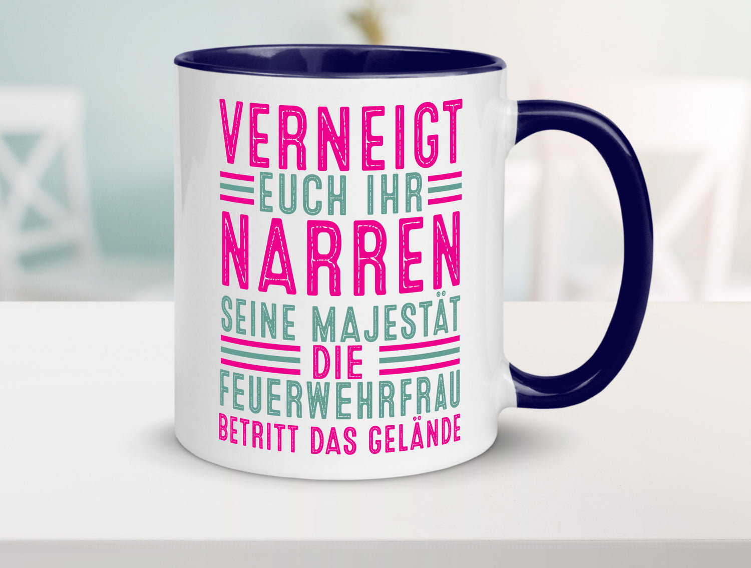 Verneigt euch: Feuerwehrfrau | Feuerwehr v2 Geschenkidee Humor Tasse
