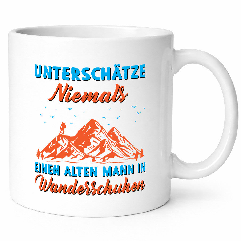 Alter Mann in Wanderschuhen | Berge Mensch Geschenkidee Humor Tasse