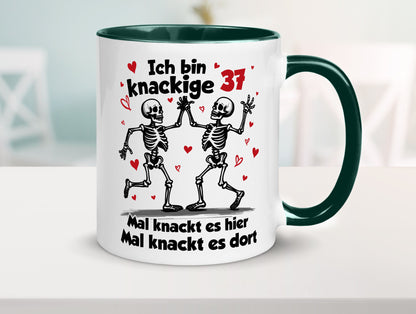 37. Geburtstag | Knackige 37 Ich bin alt v2 Humor Geschenkidee Tasse