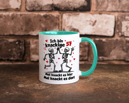 57. Geburtstag | Knackige 57 Ich bin alt lustig Geschenkidee Geschenk Tasse