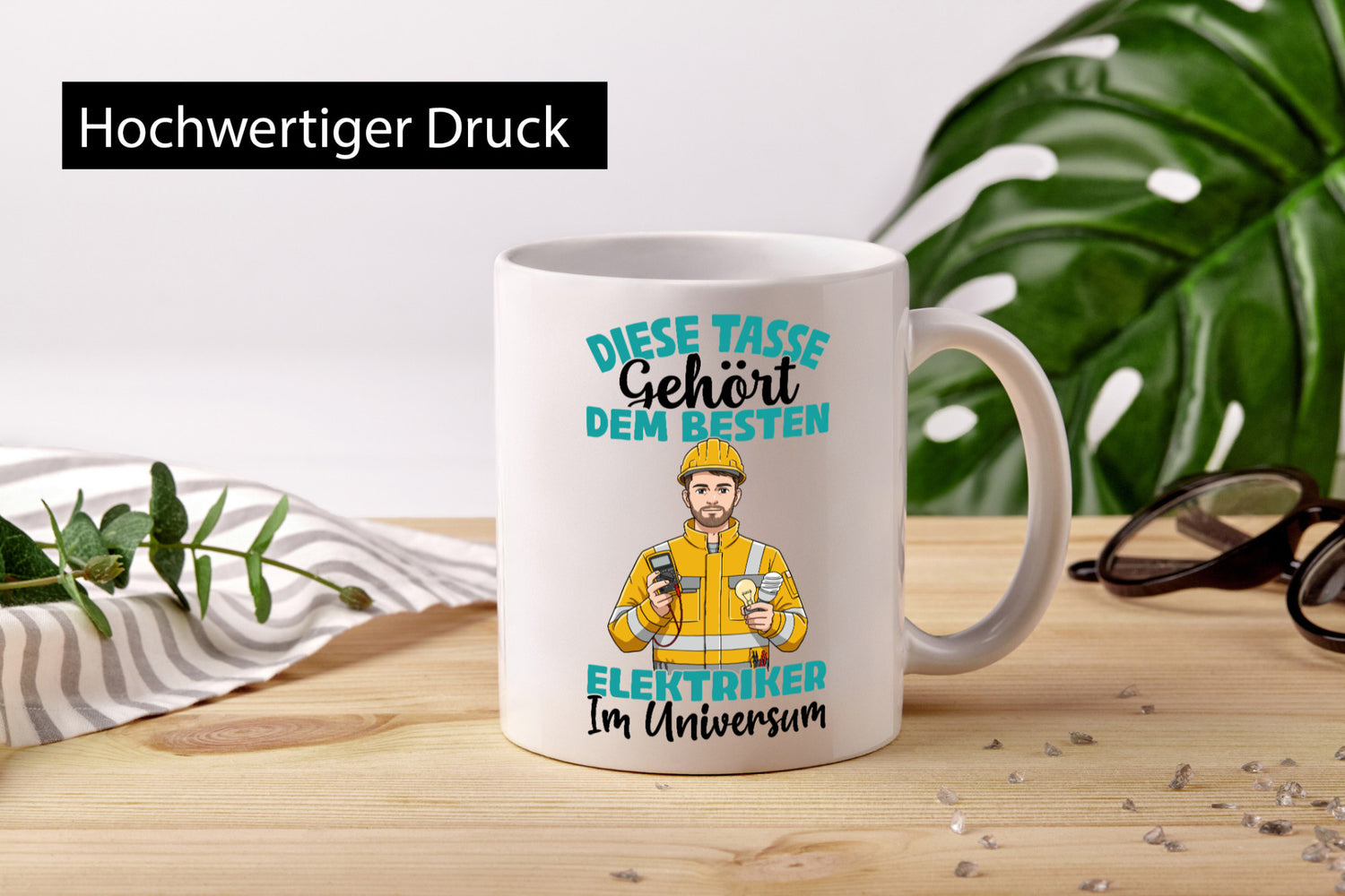 Im Universum: Elektriker | Elektronik Elektrotechnik Geschenkidee Humor Tasse