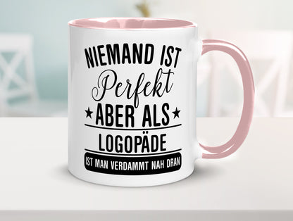 Verdammt nah dran: Logopäde | Sprachtherapie lustig Humor Geschenkidee Geschenk