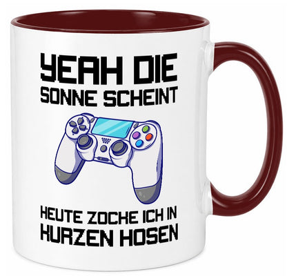 Zocken in kurzen Hosen | Gamer Tasse Statement Humor Geschenkidee