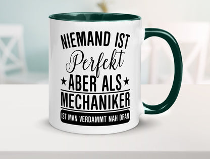 Verdammt nah dran: Mechaniker | KFZ Werkstatt lustig Humor Geschenkidee