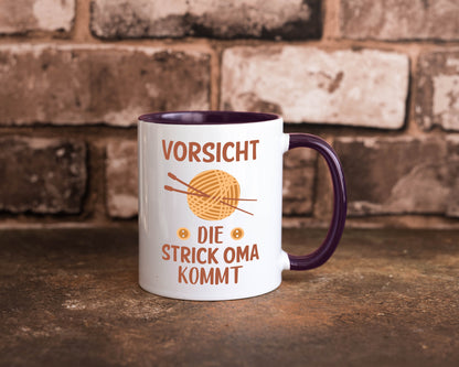 Vorsicht, Strickoma kommt | Wolle Stricknadeln Humor Familie Geschenkidee Tasse