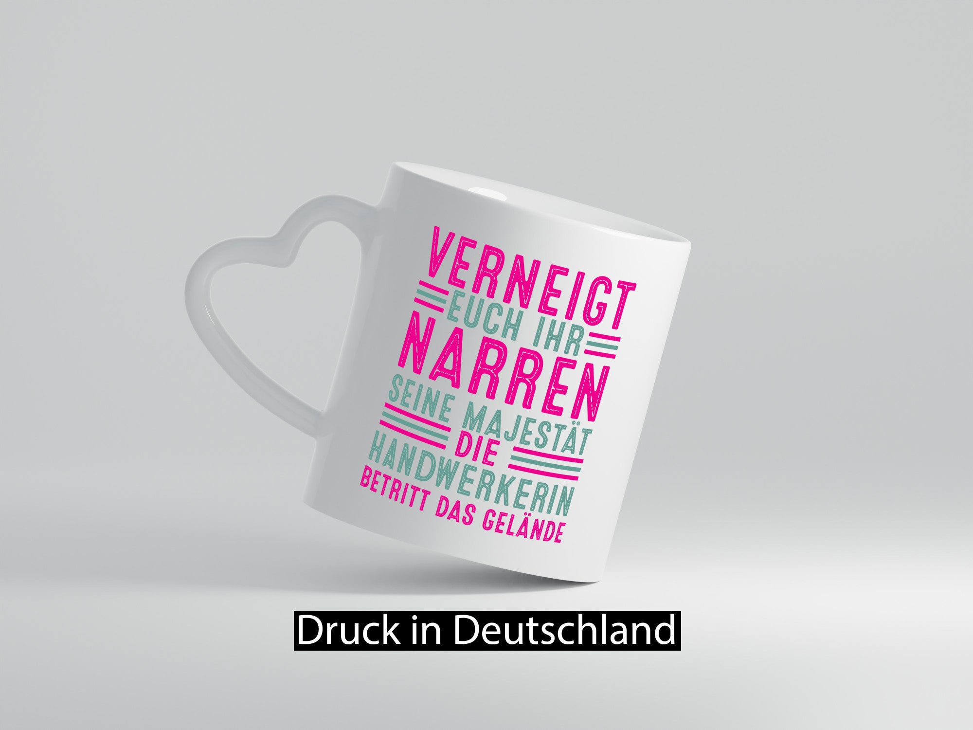 Verneigt euch: Handwerkerin | Handwerkerinnen Geschenkidee Humor Tasse