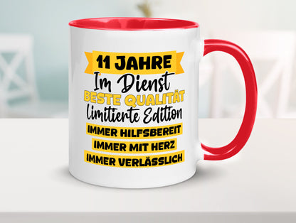 11 Jahre im Dienst | Jubiläum Arbeit v8 Humor Kollegen Büro Geschenkidee Tasse