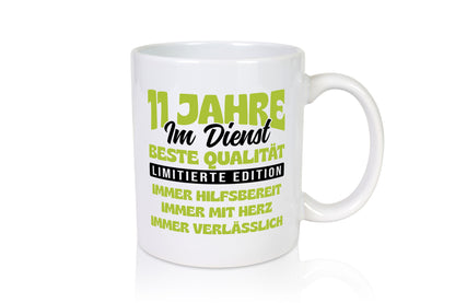11 Jahre im Dienst | Jubiläum Arbeit v4 Humor Kollegen Büro Geschenkidee Tasse