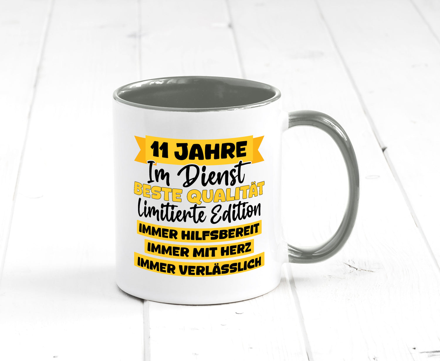 11 Jahre im Dienst | Jubiläum Arbeit v8 Humor Kollegen Büro Geschenkidee Tasse