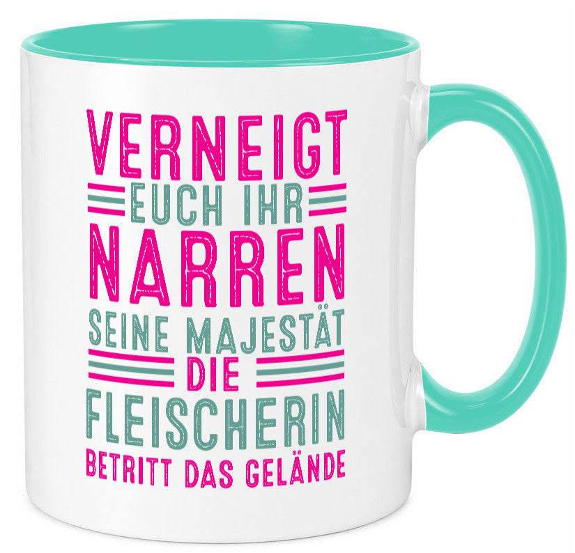 Verneigt euch: Fleischerin | Schlachterei v2 Geschenkidee Humor Tasse