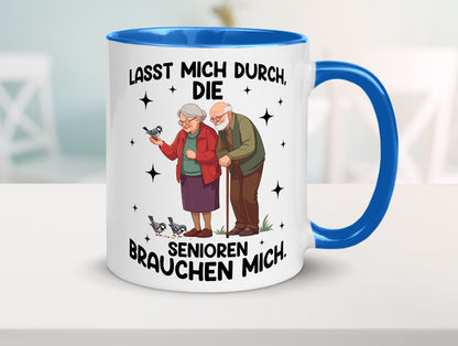 Senioren brauchen mich | Altenpflege Pflegekraft lustiger Spruch Geschenk Humor