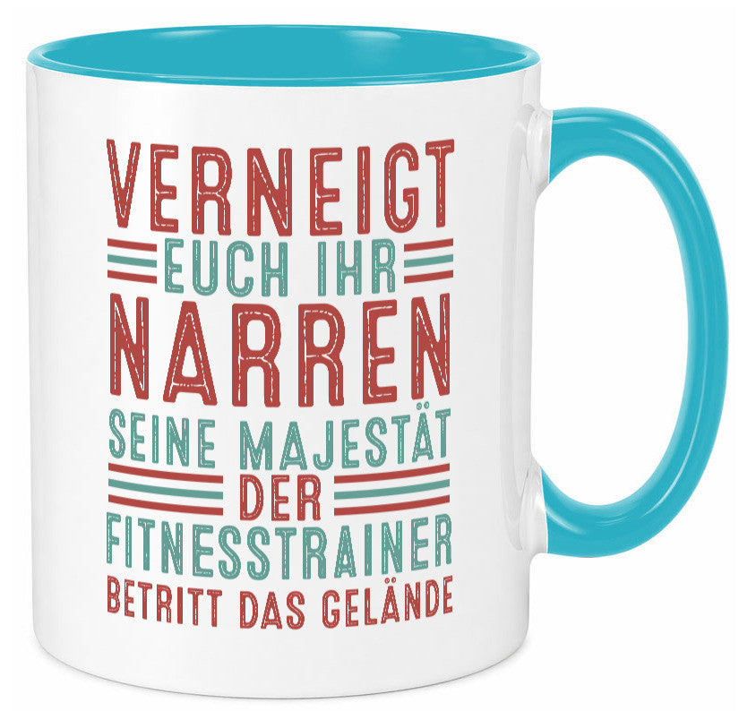 Verneigt euch: Fitnesstrainer | Personal Trainer v2 lustig Humor Geschenkidee Tasse