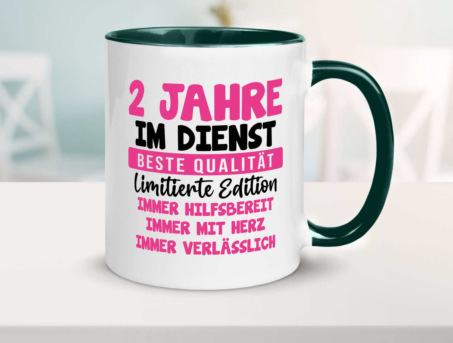 2 Jahre im Dienst | Jubiläum Arbeit v10 lustig Kollegen Büro Geschenk Tasse