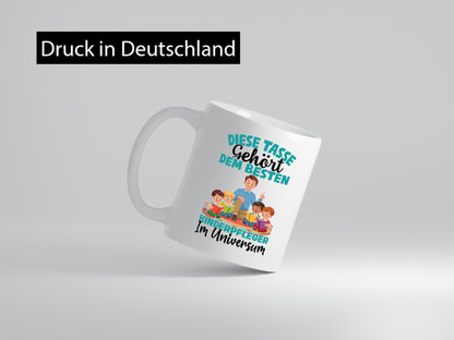 Im Universum: Kinderpfleger | Pfleger Kinder lustig Humor Geschenkidee Geschenk
