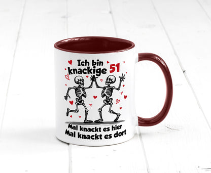 51. Geburtstag | Knackige 51 Ich bin alt v2 Humor Geschenkidee Tasse