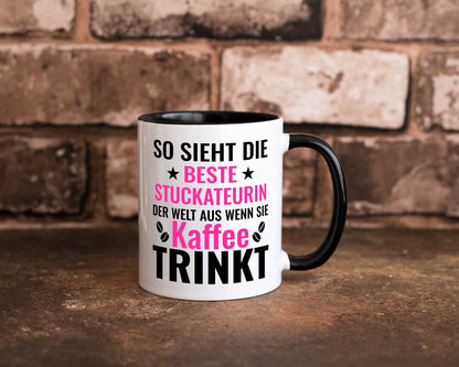 Kaffee trinkt: Stuckateurin | Innenausbau Geschenk Humor Geschenkidee lustiger