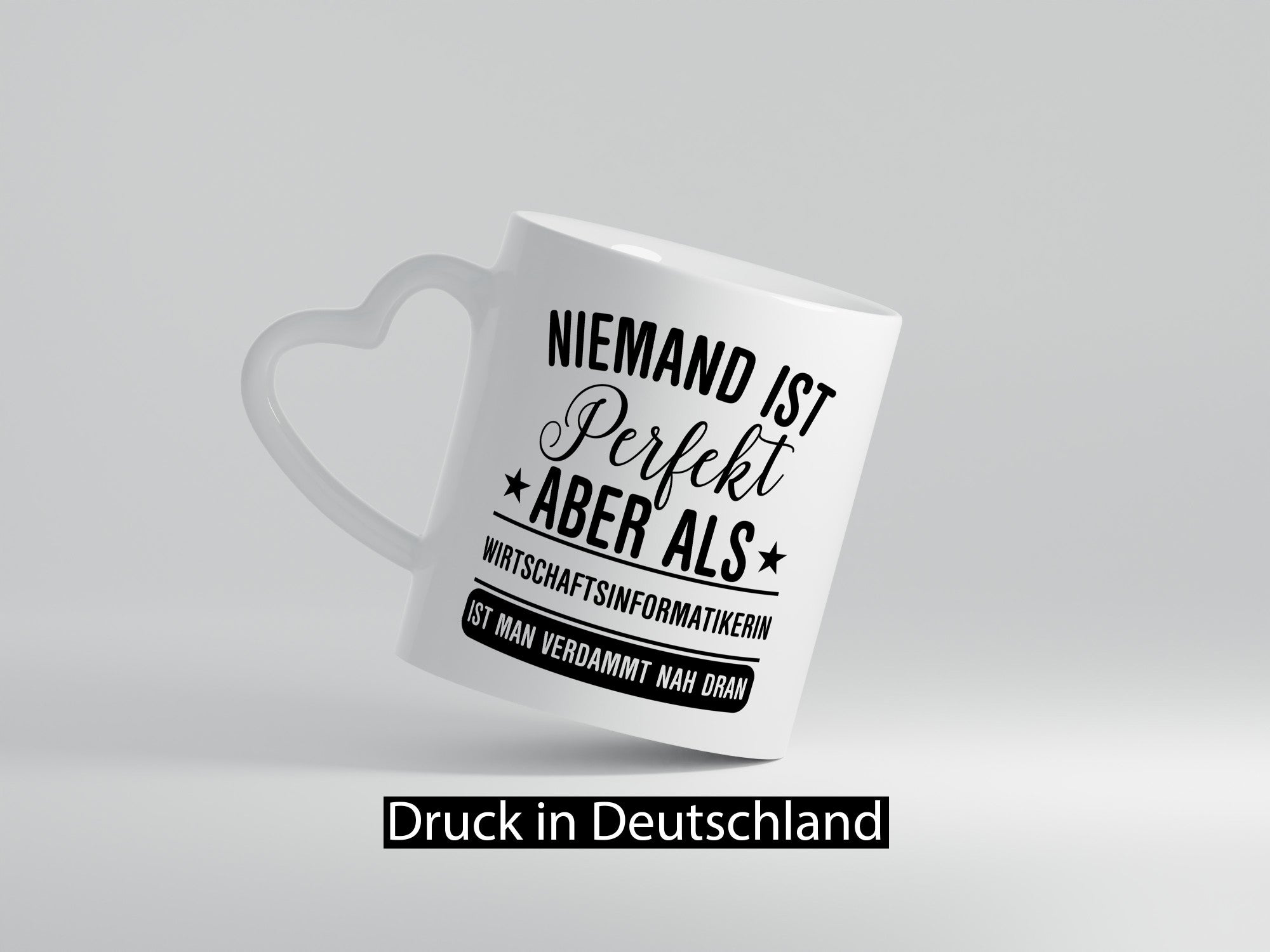 Verdammt nah dran: Wirtschaftsinformatikerin | Informatikin lustiger Spruch