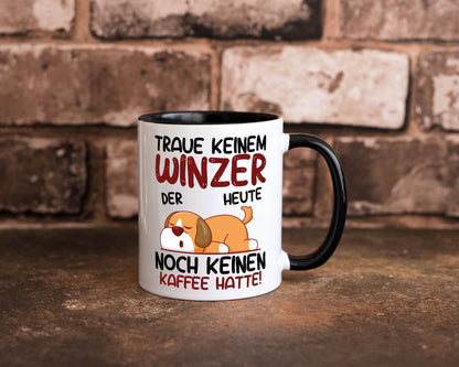 Traue keinem Winzer | Weinbauer Wein Geschenkidee Humor Tasse