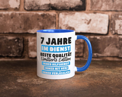 7 Jahre im Dienst | Jubiläum Arbeit v6 lustig Kollegen Büro Geschenk Tasse