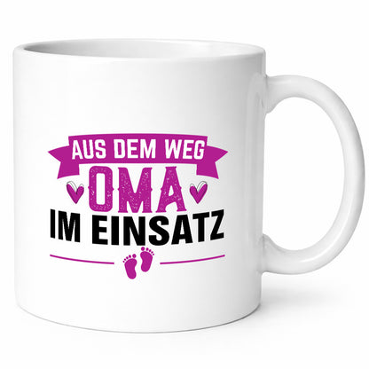 Oma im Einsatz | ist die coolste Geschenk Familie Geschenkidee lustiger Spruch