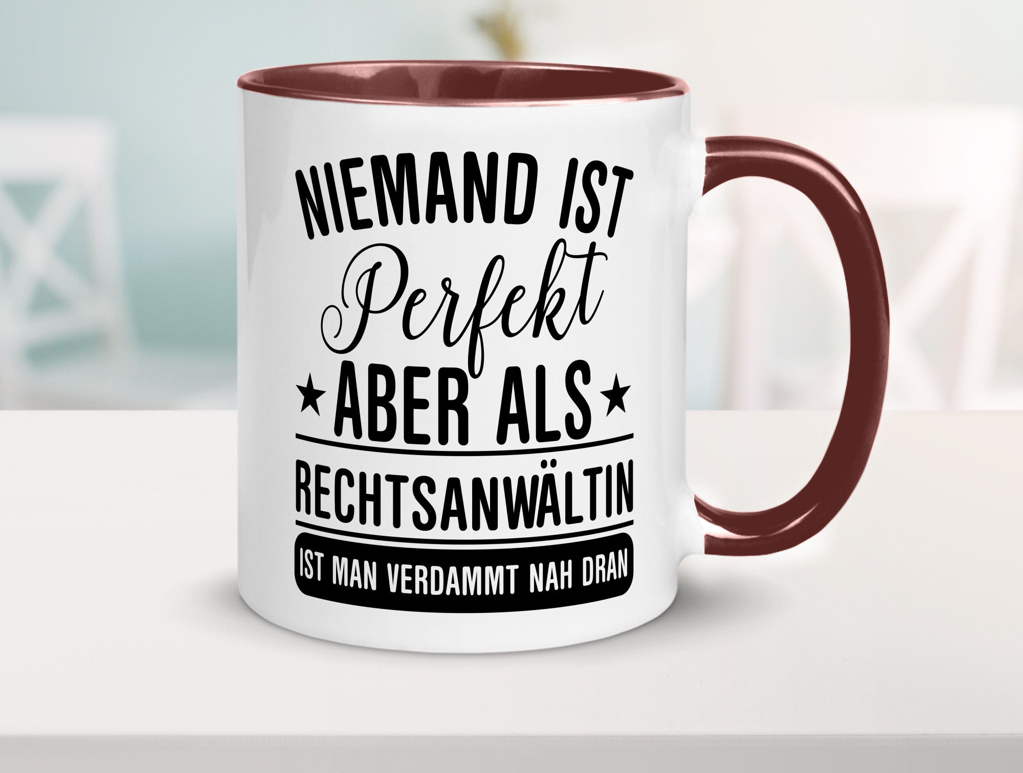 Verdammt nah dran: Rechtsanwältin | Jurstin Anwältin lustiger Spruch Geschenk