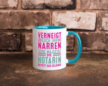 Verneigt euch: Notarin | Juristin lustig Humor Geschenkidee Geschenk Tasse