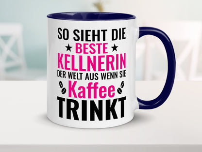 Kaffee trinkt: Kellnerin | Beruf kellnern Bedienung Humor Arbeit Kollegen Büro