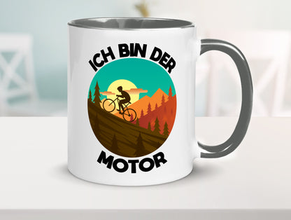 Ich bin der Motor | Mountainbiking Fahrrad Berge Geschenkidee Humor Tasse