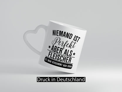 Verdammt nah dran: Fleischer | Schlachterei lustig Humor Geschenkidee Geschenk
