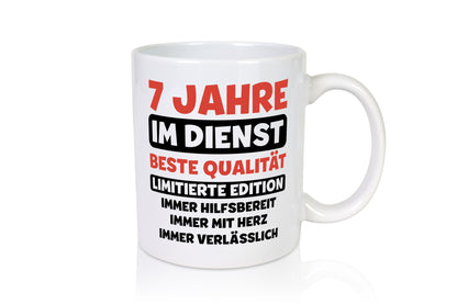 7 Jahre im Dienst | Jubiläum Arbeit v3 Geschenkidee Kollegen Büro Humor Tasse