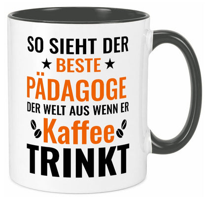 Kaffee trinkt: Pädagoge | Pädagogik Geschenk Humor Geschenkidee lustiger Spruch Tasse