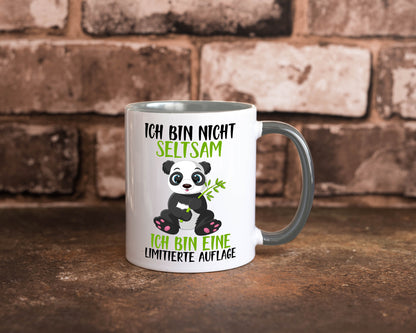 Ich bin nicht seltsam | süßer Pandabär lustiger Spruch Humor Geschenkidee Tasse