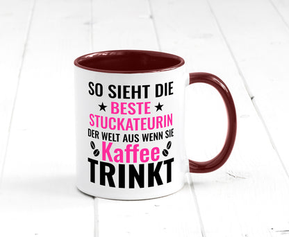 Kaffee trinkt: Stuckateurin | Innenausbau Geschenk Humor Geschenkidee lustiger
