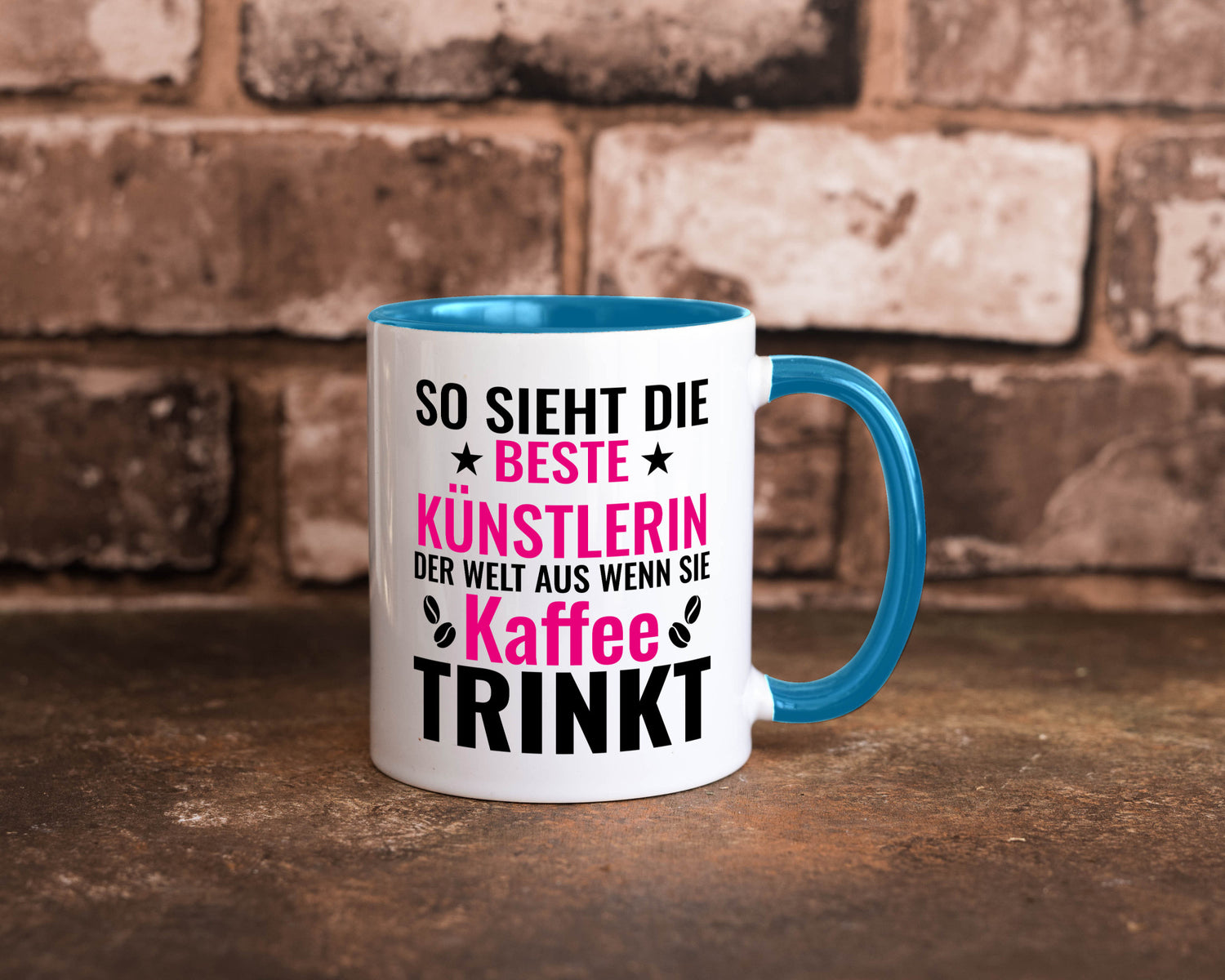 Kaffee trinkt: Künstlerin | Kunst Geschenk Humor Geschenkidee lustiger Spruch