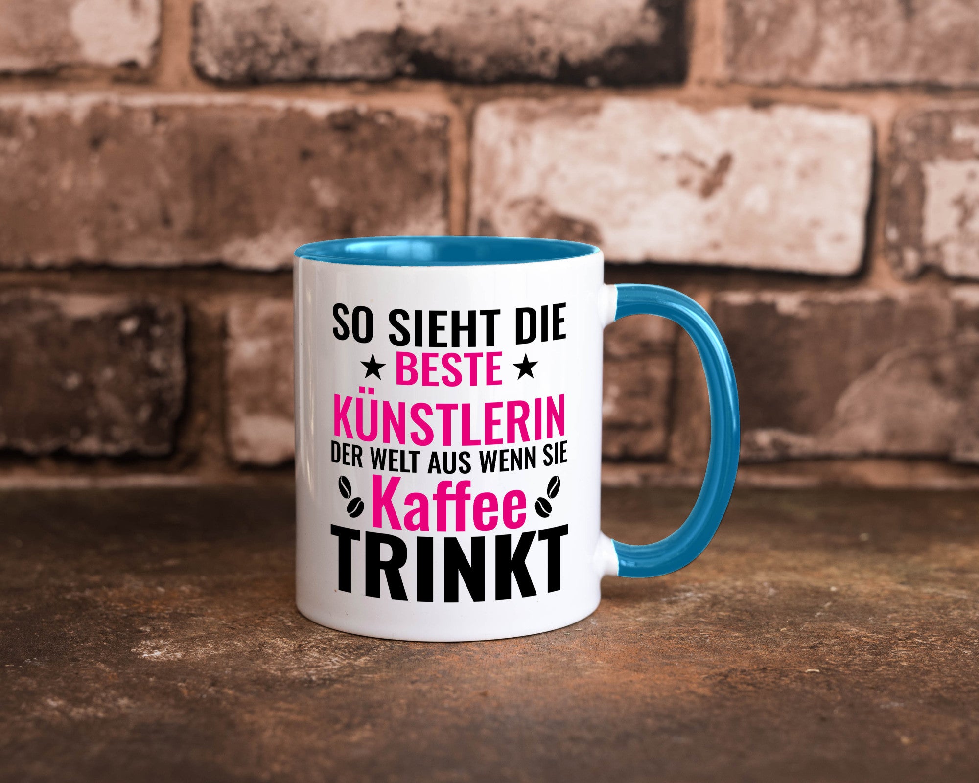Kaffee trinkt: Künstlerin | Kunst Geschenk Humor Geschenkidee lustiger Spruch