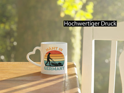 Mäht in Germany | Rasenmäher Landschaftsgärtner Humor Geschenkidee Tasse