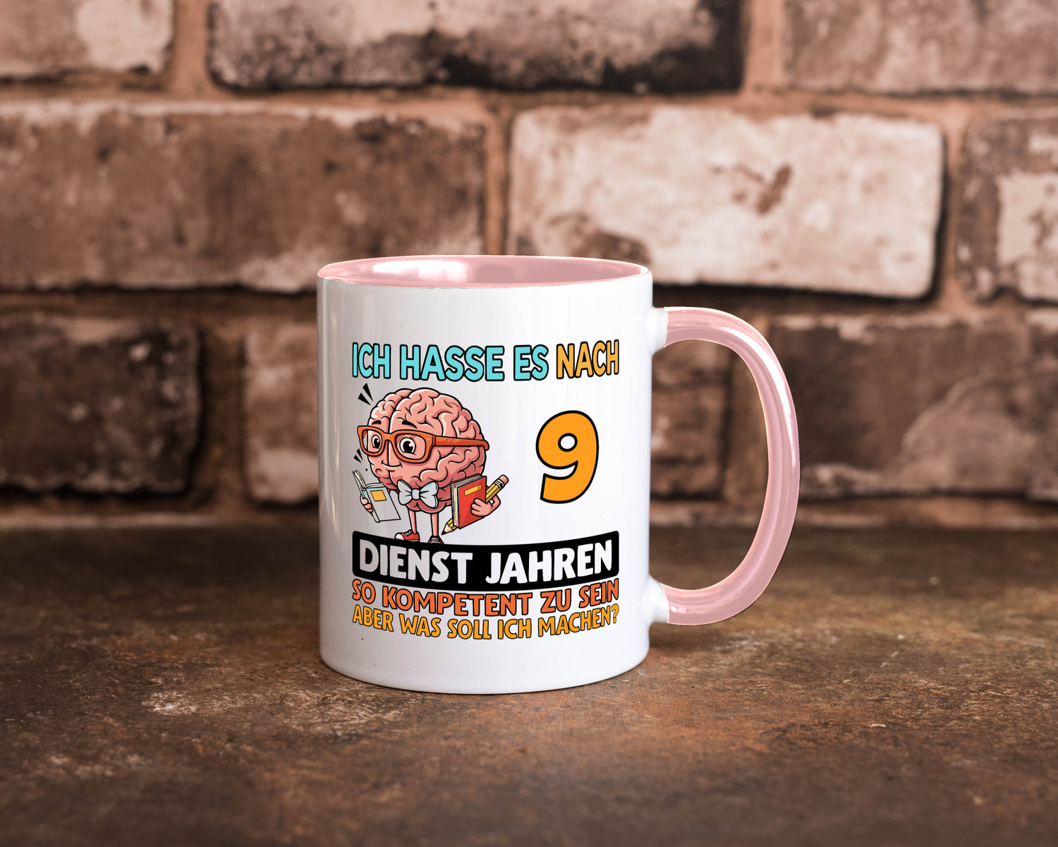 9 Dienstjahre | Arbeit Kompetent Humor Kollegen Büro Geschenkidee Tasse