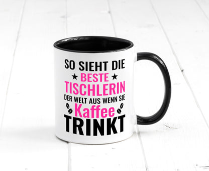Kaffee trinkt: Tischlerin | Tischlerei Geschenk Humor Geschenkidee lustiger Tasse
