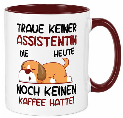 Traue keiner Assistentin | Assistenz Hilfskraft Humor Geschenkidee Tasse