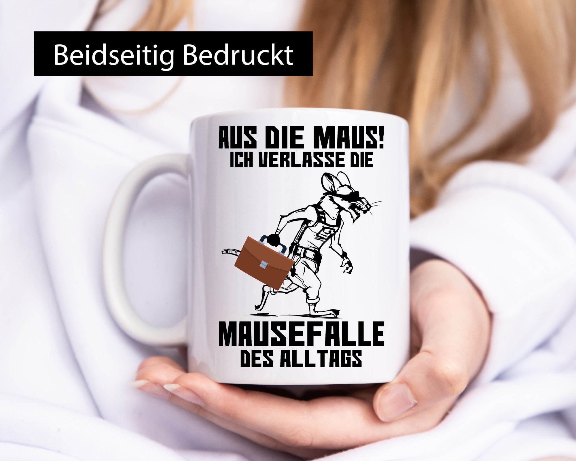 Aus die Maus | Alltag verlassen sportliche mit Koffer Humor Geschenkidee Tasse