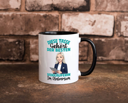 Im Universum: Verkäuferin| Kollegin | Verkaufsjob lustiger Spruch Geschenk Tasse